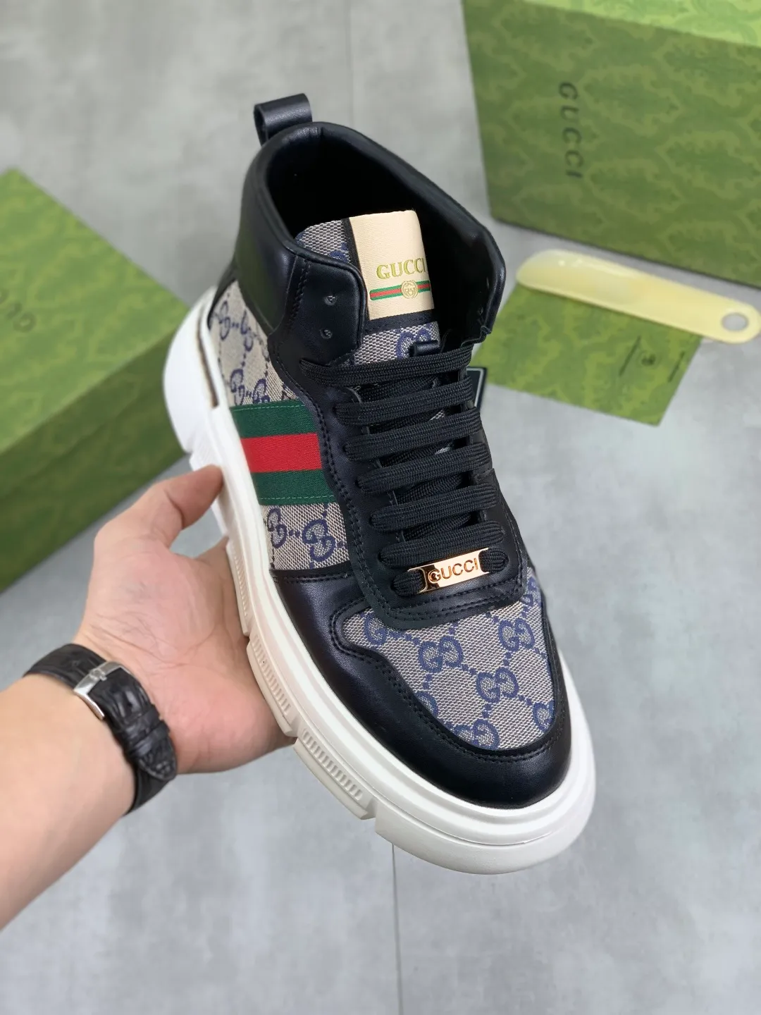 Men's shoes💰P420 💰[New Style] (GUCCI) The latest model from the official website🎁🎁Casual and fashionable men's shoes👟, hot style💥The style is simple and elegant, exclusive for trendy men. The unique double G element of the latest brand from the official website👑Gucci Original decoration, fashionable and generous, the fabric is original frosted calfskin✅Fully imported first-layer pigskin lining, the official website specifies wear-resistant, lightweight original rubber casual outsole, the classic model is taken in real life🎬38-44 2️⃣ colors available